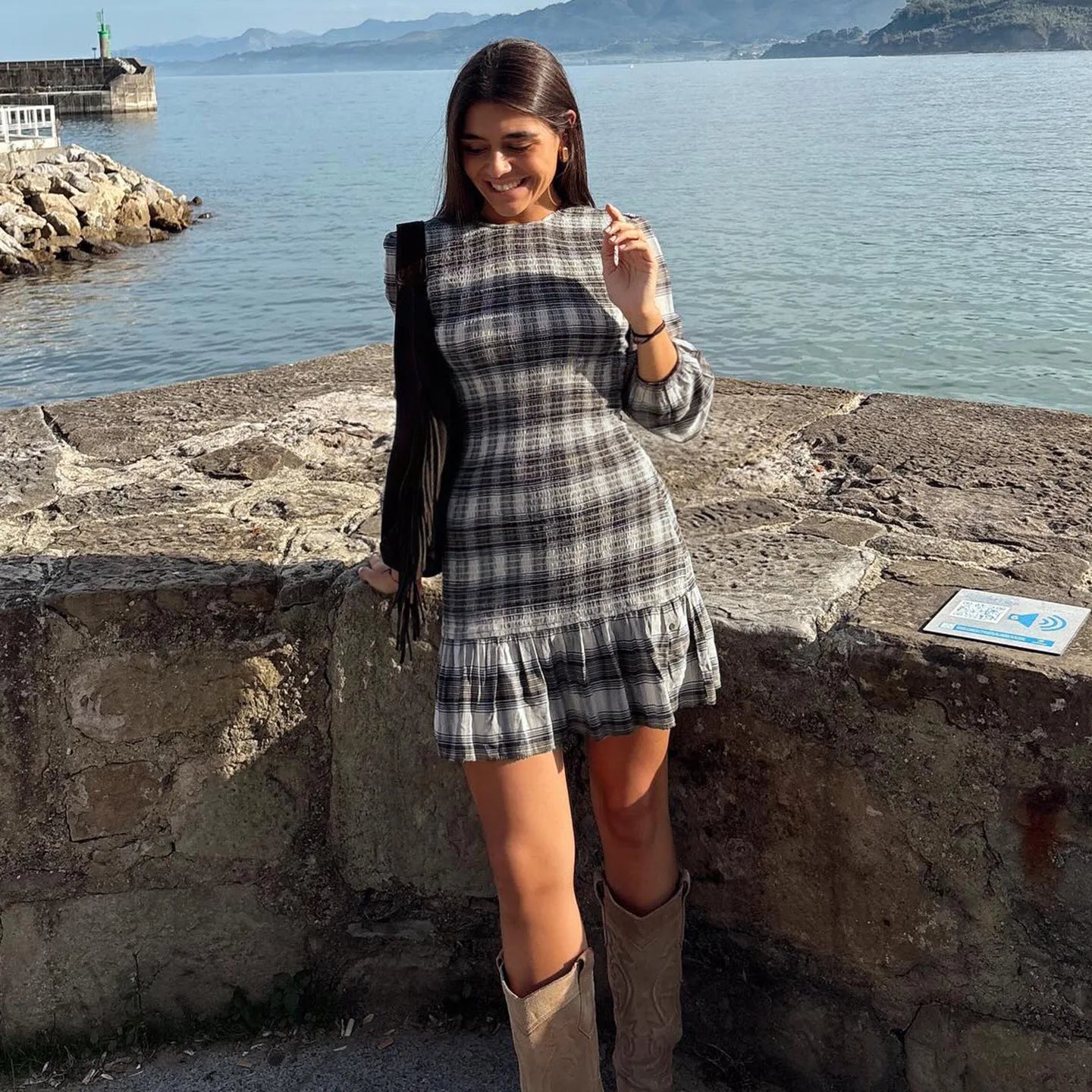Vestito Bon-Ton a Contrasto con Gonna Plissettata